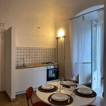 Casa A Due Passi Dalla Stazione شقة *